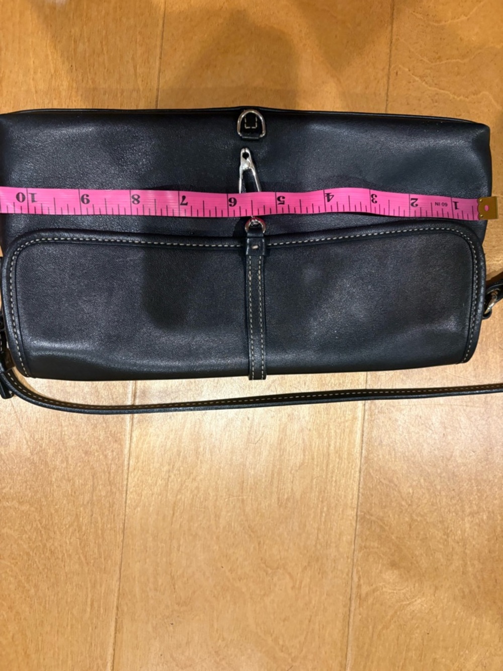 Coach Hamptons small black leather shoulder bag - Picture 7 of 10